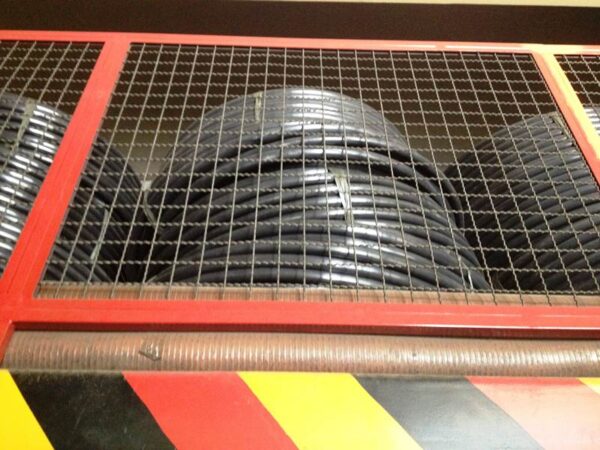 Tela cerca ondulada quadriculada matrizada artística otis serralheiro para proteção, segurança e isolamento de materiais