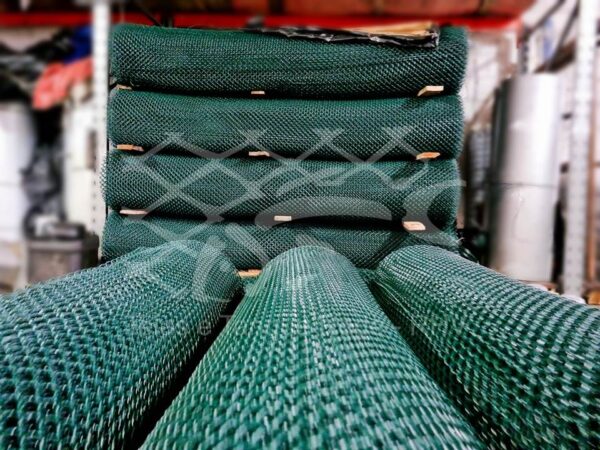 Rolo de tela cerca arame revestido em pvc para tanque rede, viveiros e gaiolas de peixes, alevinos