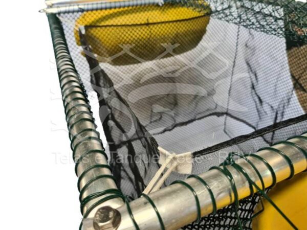 Tanque rede de estrutura em alumínio com tampa basculável e tela para proteção e segurança dos peixes contra ataques de aves