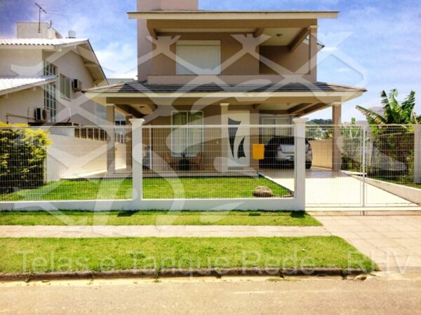 Tela cerca soldada tellacor branca ideal para cercamentos de residências e casas em condomínios