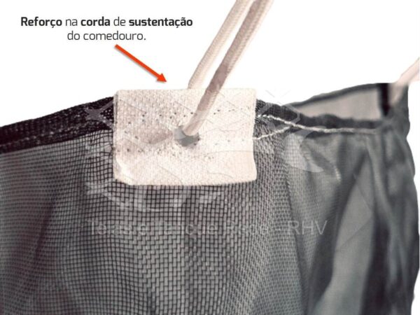 Detalhes do reforço na corda de sustentação do comedouro do tanque rede