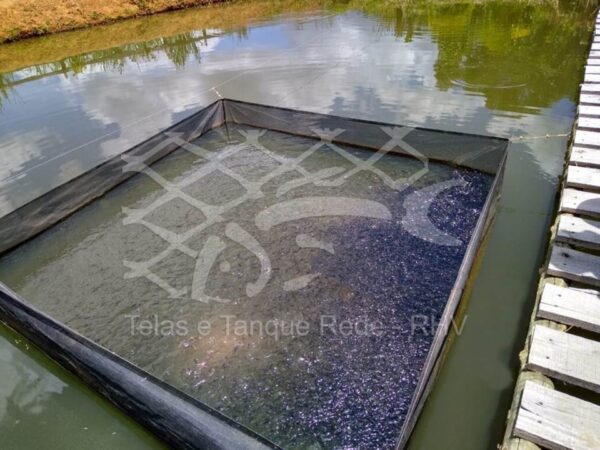 Tanque rede bolsão para alevinos revestida de PVC com reforço soldado e maior segurança e durabilidade do berçário