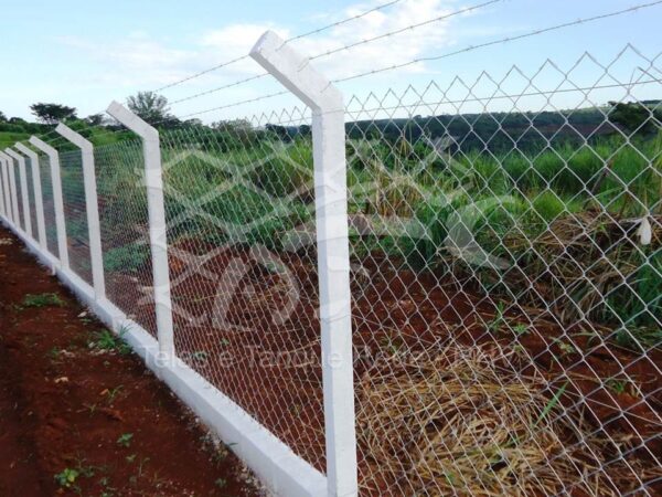 Tela cerca alambrado ideal para cercamento e delimitação de áreas como fazendas, ranchos e áreas rurais