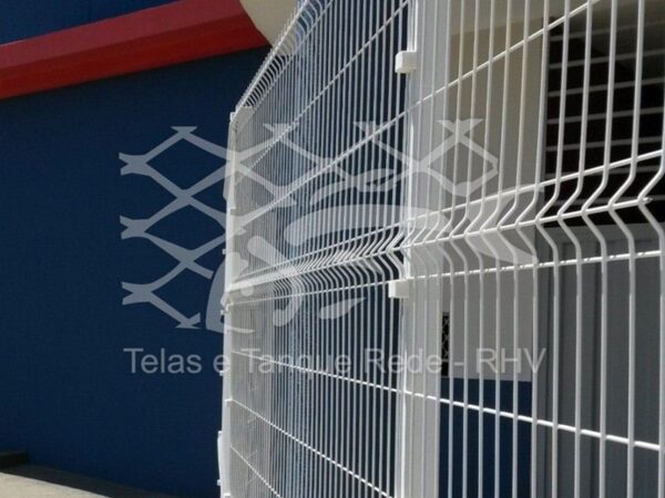 Modelo de fixador de tela cerca de gradil branco