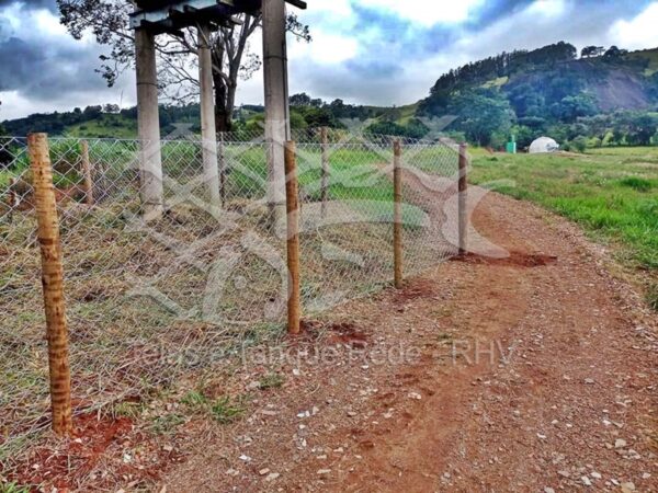 Tela cerca de arame de alta qualidade galvanizado para sítios e aréas rurais oferencendo cuidado, defesa e segurança